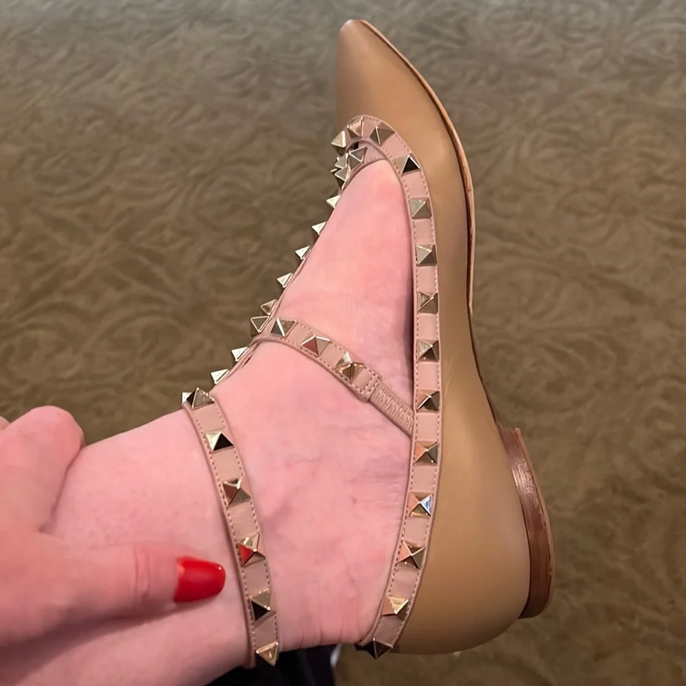 Valentino NWOT camel colored flats - Picture 2 of 13